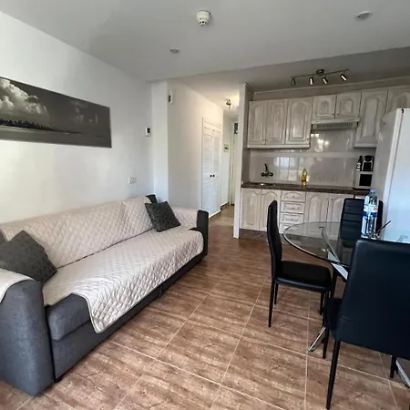 Carlos, Americas, Garden View Apartament Arona (Tenerife)